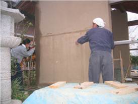 卒業研究：土蔵の土壁の中塗りの状況