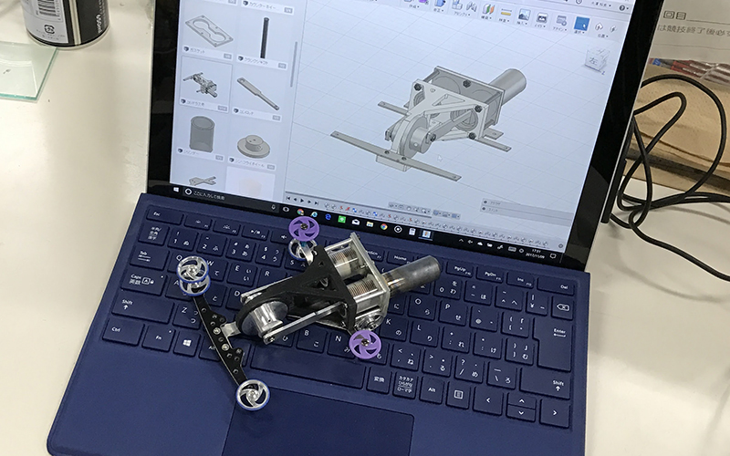 設計図を作る様子