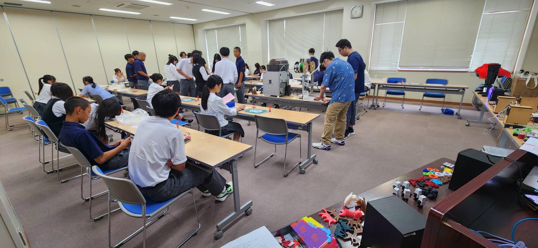 山形学院高等学校にて出張体験授業